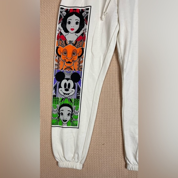 Disney 100 joggers/ sweatpants - Picture 4 of 7